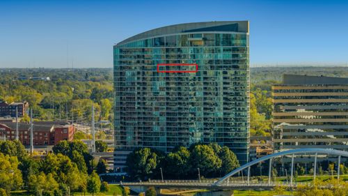 apt-2200-1 Miranova Pl, Columbus, OH, 43215-7203 | Card Image