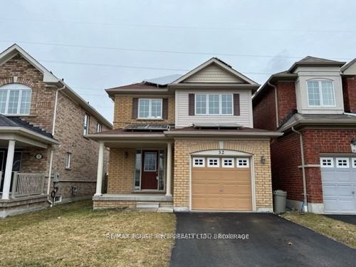 32 Puttingedge Dr, Whitby, ON, L1R0H7 | Card Image