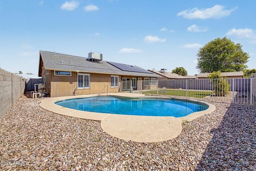 2063 W Gila Ln, Chandler, AZ, 85224-8391 | Card Image
