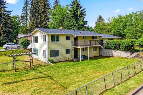 655 Se Jackson St., Pullman, WA, 99163 | Card Image