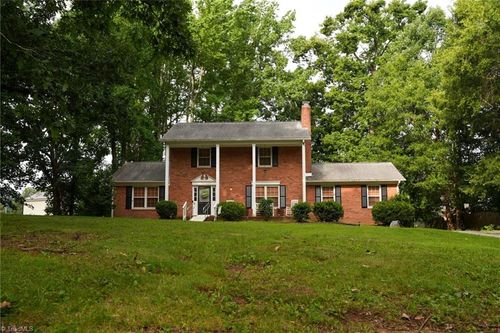 19 Edinborough Ct, Greensboro, NC, 27406-9333 | Card Image