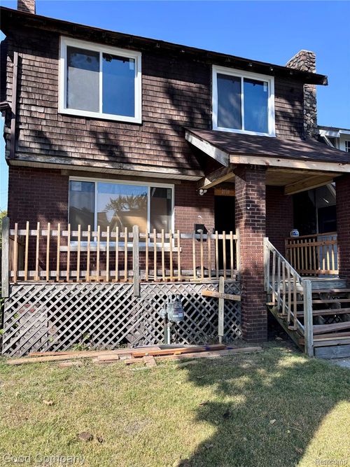 2730 W Philadelphia St, Detroit, MI, 48206-2396 | Card Image