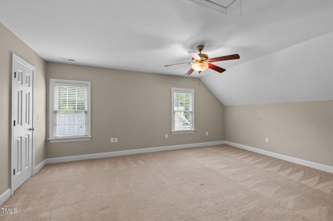 18x13 Guest Bedroom | Image 20