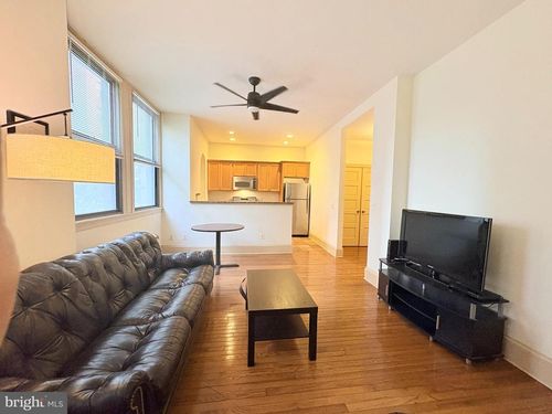 1b-250 S 13th St, PHILADELPHIA, PA, 19107-5616 | Card Image
