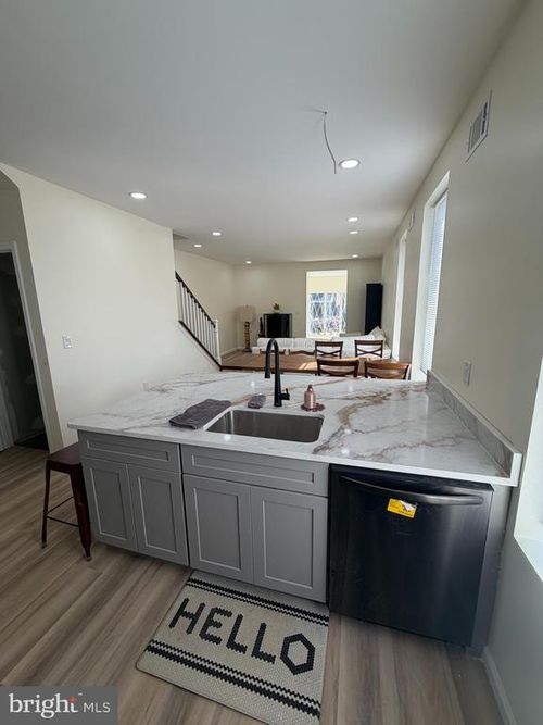 647 Kerper St, PHILADELPHIA, PA, 19111-4701 | Card Image