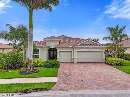 2290 Vermont Ln, NAPLES, FL, 34120-4564 | Card Image