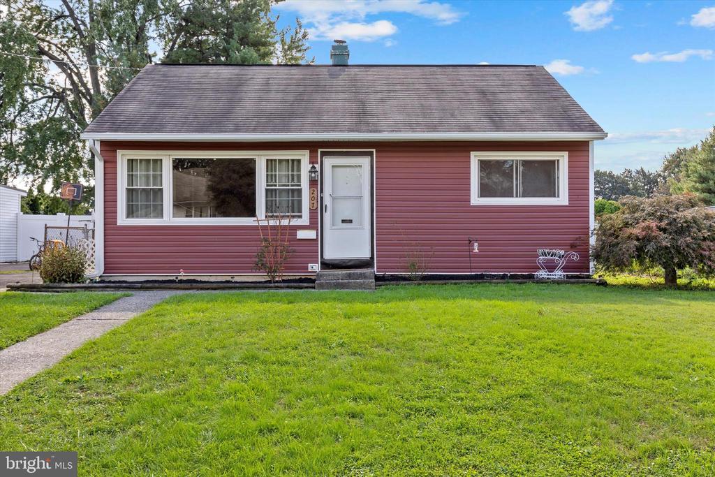 Cumberland Dr, Camp Hill, PA 17011