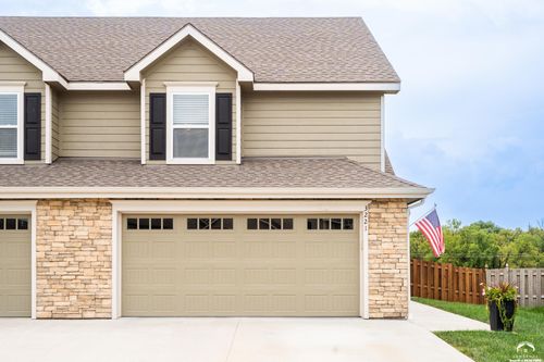 3221 Atchison Ave, Lawrence, KS, 66047-3902 | Card Image