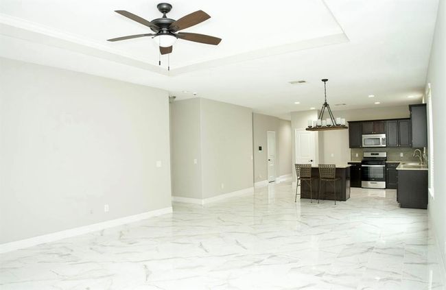 8110 Running Brook Ln, House other with 3 bedrooms, 2 bathrooms and 2 parking in Richmond TX | Image 6