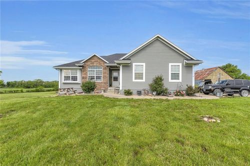 30216 Sycamore Grove Rd, Garden City, MO, 64747-8379 | Card Image