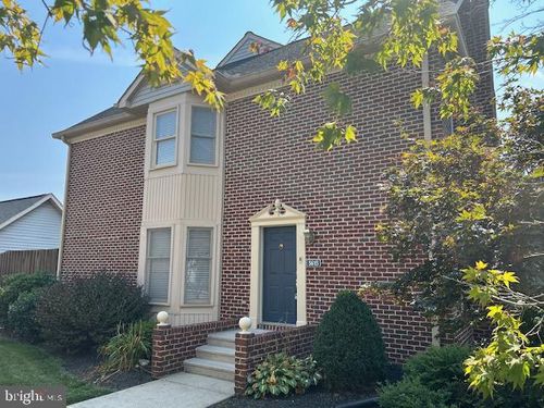 5615 Moreland Ct, MECHANICSBURG, PA, 17055-5445 | Card Image