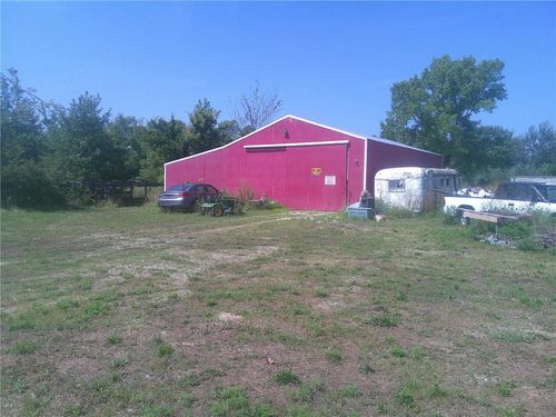 2092 Eisenhower Rd, Ottawa, KS, 66067-9472 | Card Image