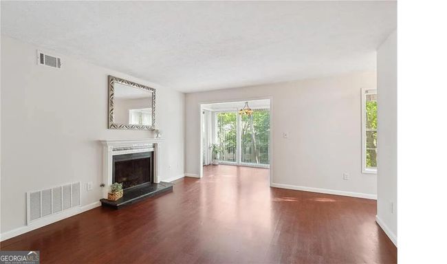 407 Natchez Trce, Condo with 2 bedrooms, 2 bathrooms and null parking in Sandy Springs GA | Image 4