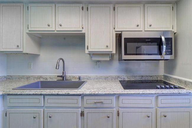 APT-205 - 200 Glennes Ln, Condo with 2 bedrooms, 1 bathrooms and null parking in DUNEDIN FL | Image 13