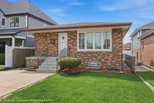 2919 101st Pl, Evergreen Park, IL, 60805-3542 | Card Image