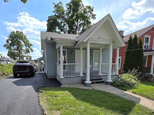 270 Villa St, Elgin, IL, 60120-6657 | Card Image