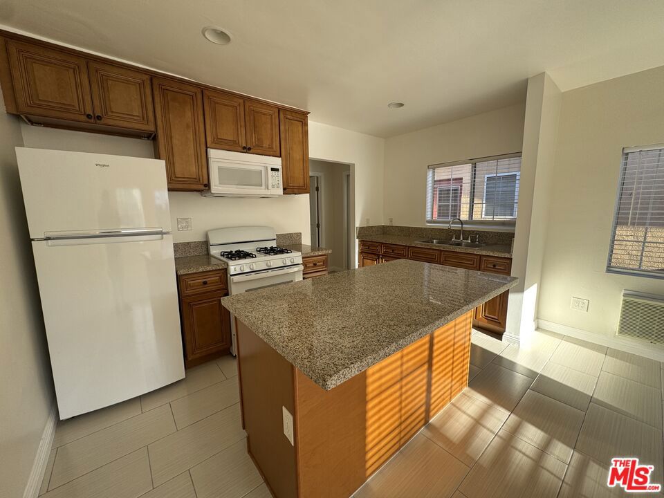 Residential Lease in Los Angeles 5