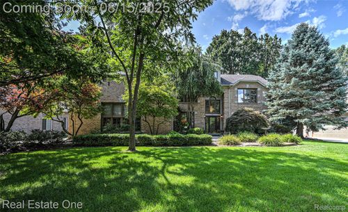 3671 Cedar Shake Dr, Rochester Hills, MI, 48309-1014 | Card Image