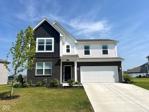 2232 Warbler St, Danville, IN, 46122-8065 | Card Image