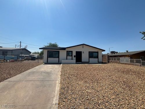 50 Armstrong Cir, Henderson, NV, 89015-6104 | Card Image
