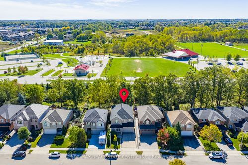 35 Pantano Dr, Hamilton, ON, L9B2Y4 | Card Image
