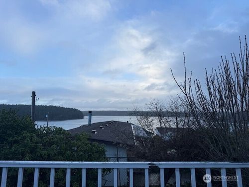 10122 Windward Dr Nw, Olympia, WA, 98502-9752 | Card Image