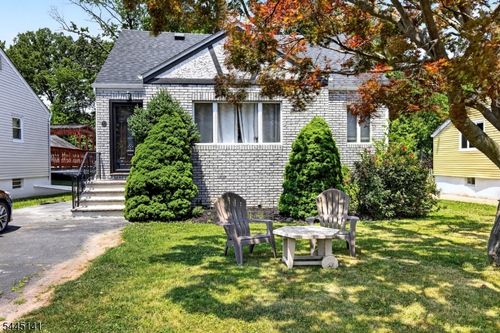 93 Gaywood Ave, Colonia, NJ, 07067-2044 | Card Image
