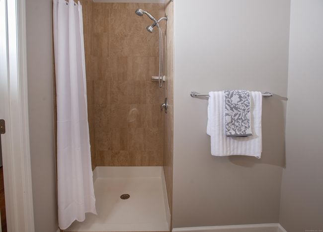 7 - 7 Shawe St, Condo with 3 bedrooms, 3 bathrooms and null parking in Danbury CT | Image 12