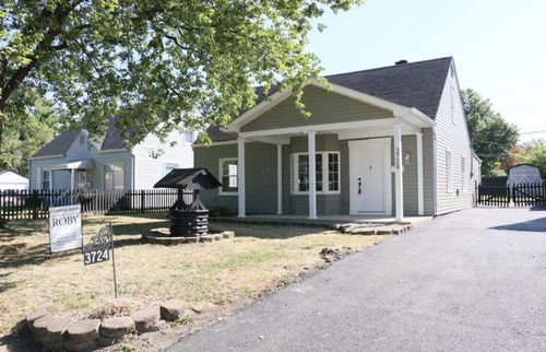 3724 Eisenhower Rd, Columbus, OH, 43224-2626 | Card Image