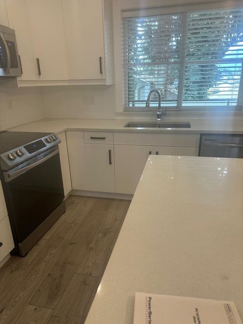 6-45608 Bernard Ave, Chilliwack, BC, V2P0J7 | Card Image