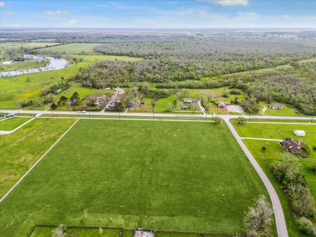 Endless possibilities to build your dream indoor & outdoor dream home. | Image 5