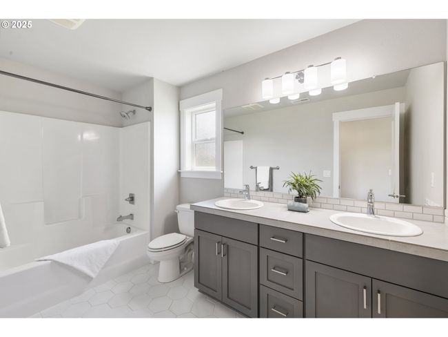21338 Sw Simon Ter, House other with 5 bedrooms, 3 bathrooms and 2 parking in Sherwood OR | Image 31
