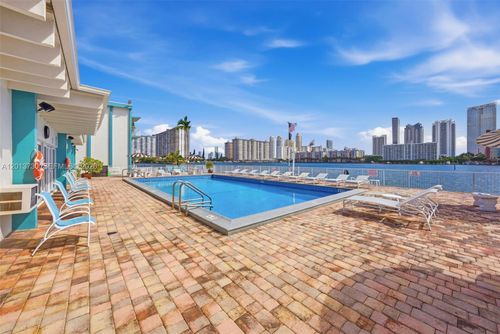 s209-3922 Ne 166th St, North Miami Beach, FL, 33160-3889 | Card Image