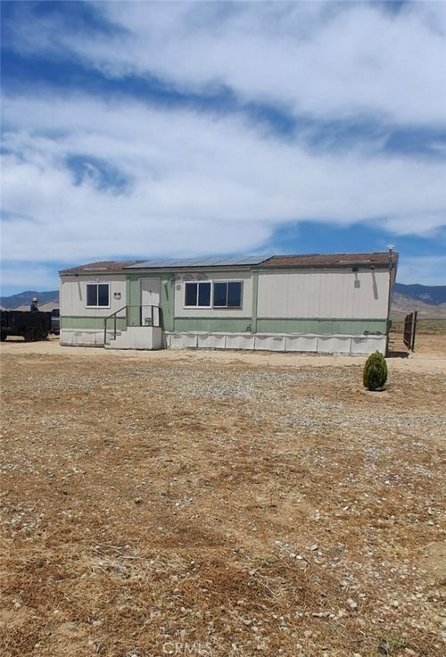 27543 Kingbird Ave, Rosamond, CA, 93560 | Card Image