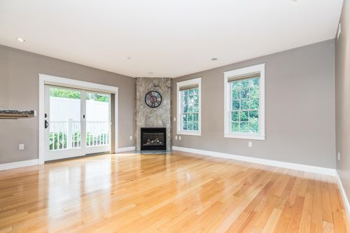 apt-6-198 Islington St, Portsmouth, NH, 03801-4476 | Card Image