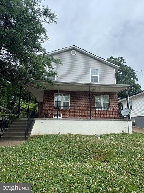 4230 Eads St Ne, WASHINGTON, DC, 20019-3439 | Card Image