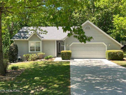 132 Cromwell Ln, Crossville, TN, 38558-7144 | Card Image