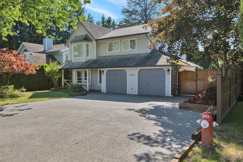 6027 Morgan Dr, Surrey, BC, V3S3L9 | Card Image