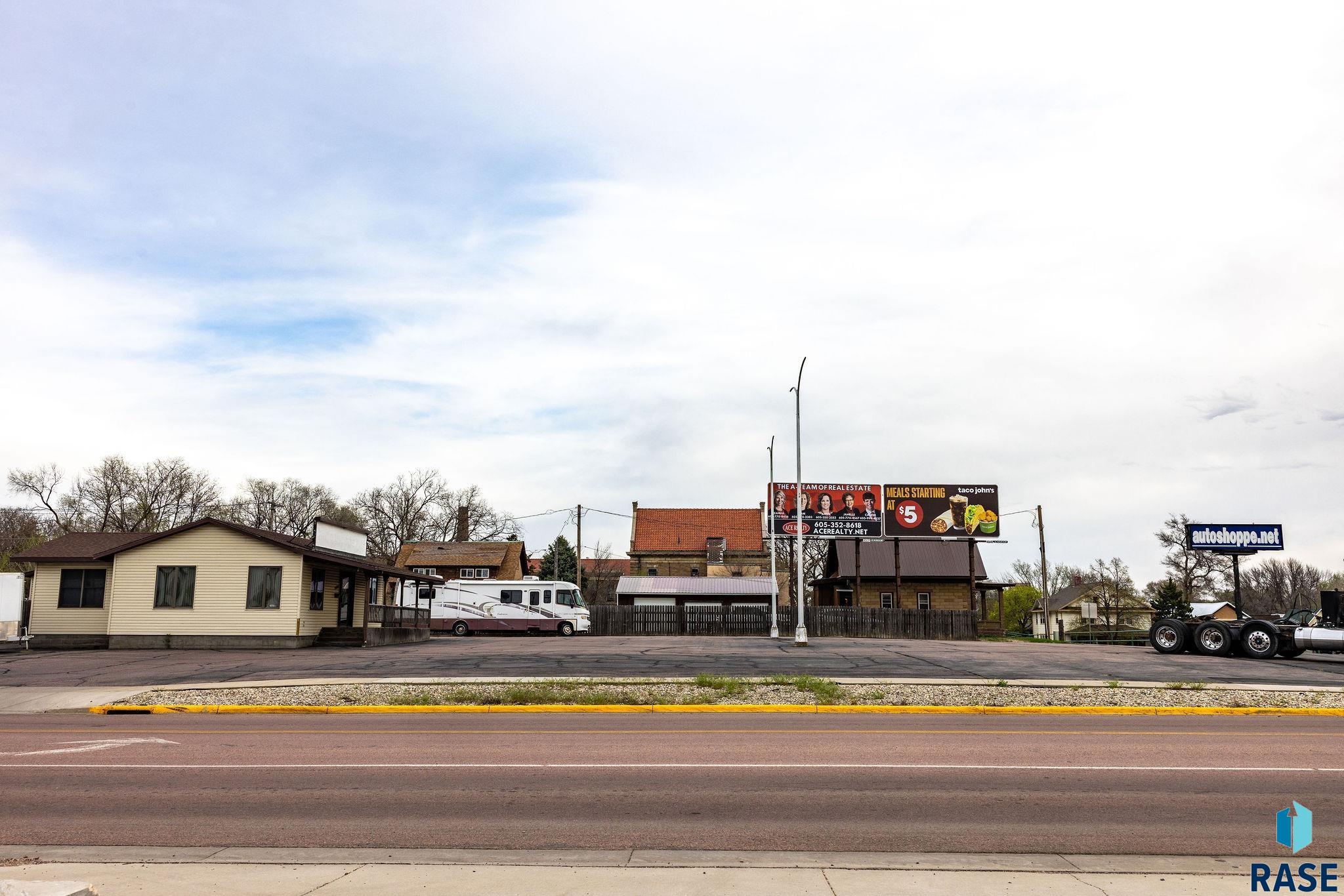 Commercial Sale in Mitchell 2