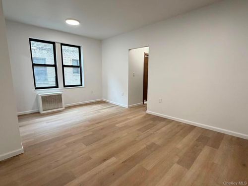 14246 Sanford Ave, 5F Sanford, New York, NY, 11355 | Card Image