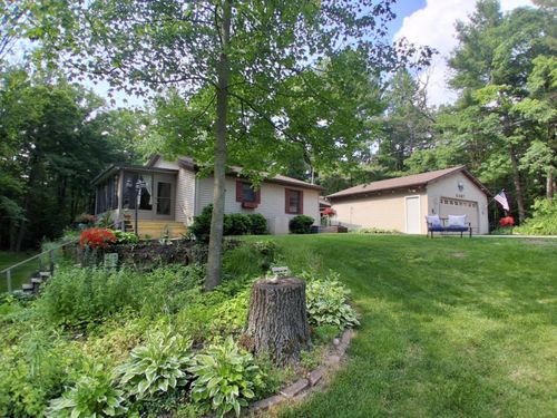 5397 E 80th St, Newaygo, MI, 49337-8253 | Card Image