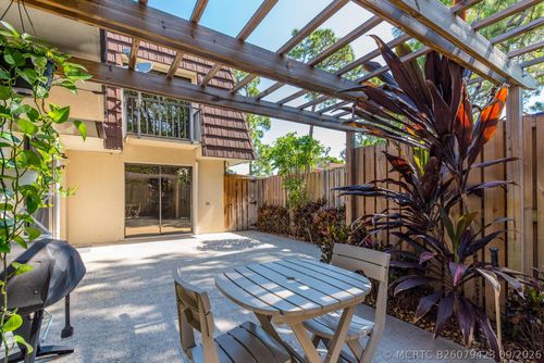 717 7th Ln, Palm Beach Gardens, FL, 33418-3533 | Card Image