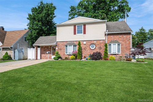 14 Tailor Ln, Levittown, NY, 11756-4335 | Card Image