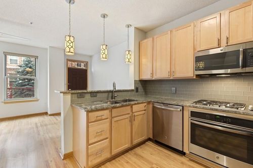 120-600 N 2nd St, Minneapolis, MN, 55401-3307 | Card Image