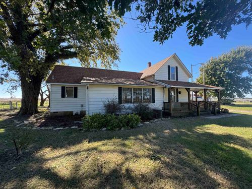 16751 172nd Rd, Winfield, KS, 67156-7801 | Card Image