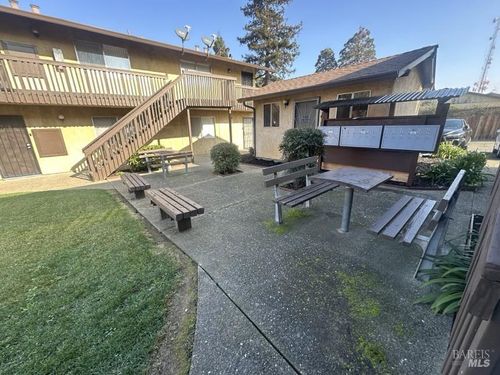 338 Amador St, Vallejo, CA, 94590-6302 | Card Image