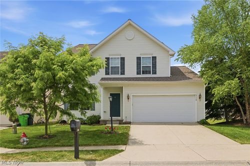 3178 Fenmore Ln, Aurora, OH, 44202-8194 | Card Image