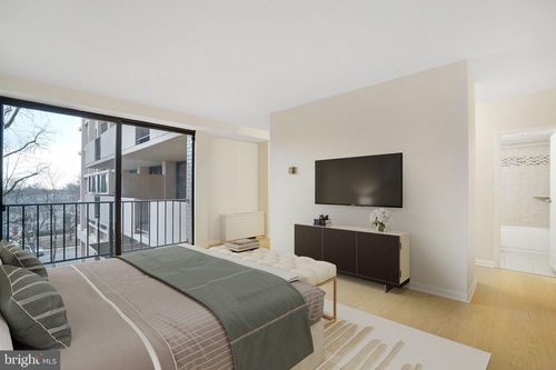 303-4141 N Henderson Rd, ARLINGTON, VA, 22203-2415 | Card Image