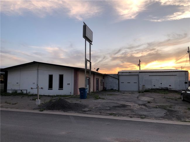 109 S Sun Ave, Home with 0 bedrooms, 0 bathrooms and null parking in Freer TX | Image 11