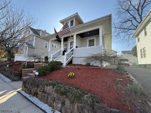 61 Bremond St, Belleville, NJ, 07109-2736 | Card Image